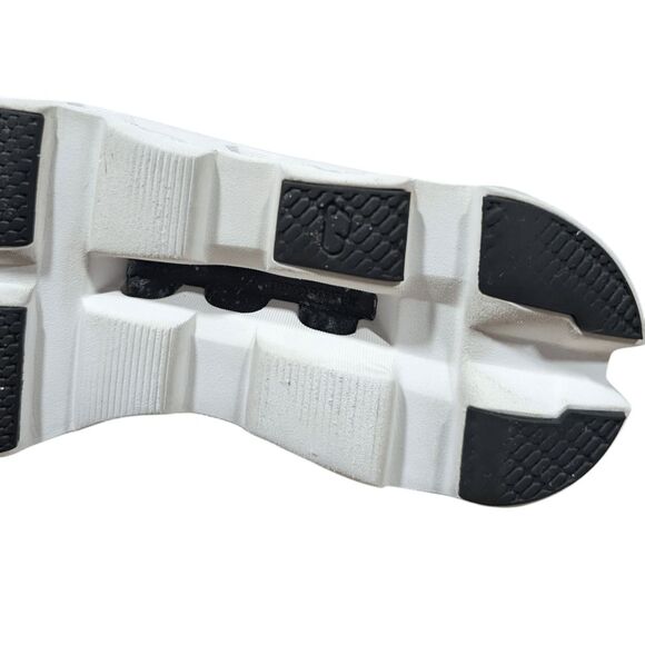 ON RUNNING Cloudmonster Running Shoes Size 9.5 - Picture 12 of 13